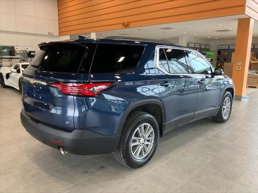 2022 Chevrolet Traverse LT Cloth