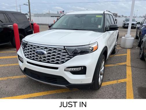 Star White 2022 Ford Explorer Platinum