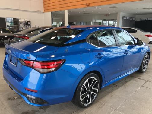 2025 Nissan Sentra SR