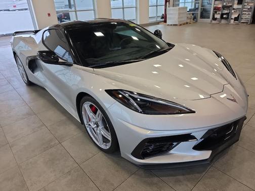 Silver 2020 Chevrolet Corvette Stingray w/2LT