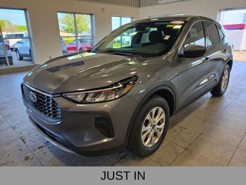 Carbonized Gray Metallic 2024 Ford Escape Active
