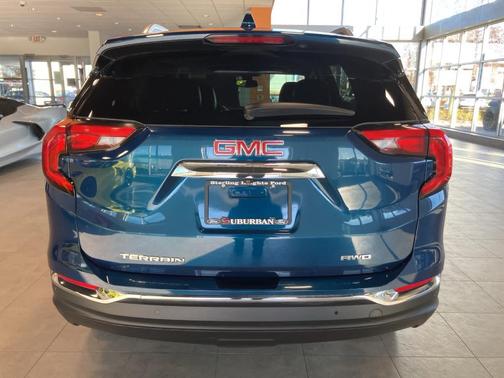 2021 GMC Terrain SLT