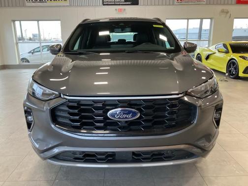 2023 Ford Escape ST-Line Elite