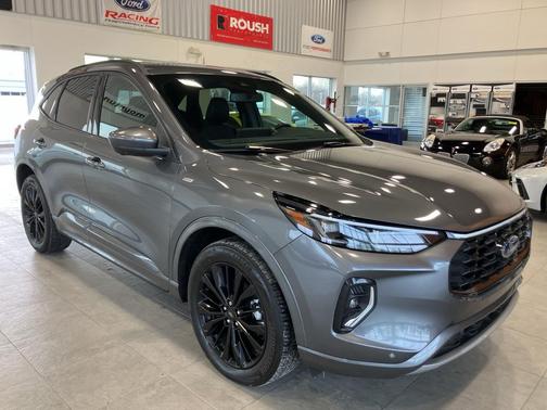 2023 Ford Escape ST-Line Elite