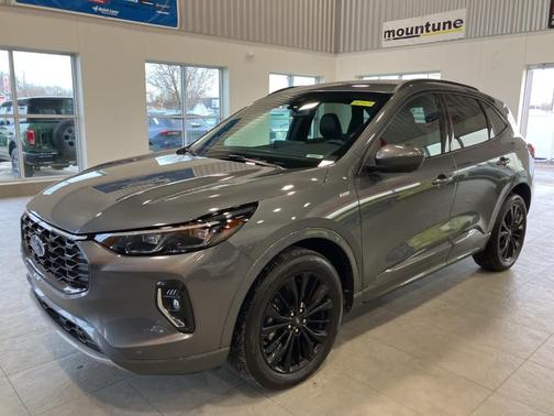 2023 Ford Escape ST-Line Elite