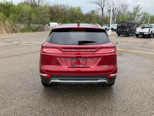 2015 Lincoln MKC Base