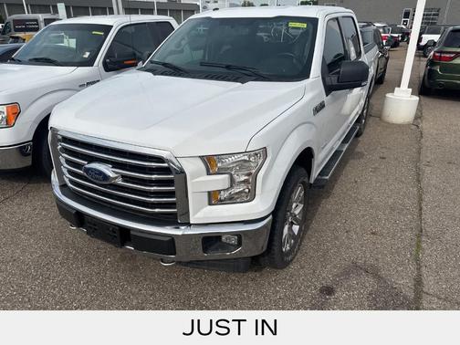 Oxford White 2017 Ford F-150 XLT