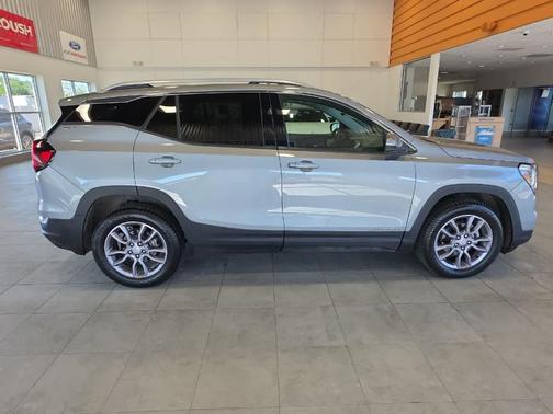 Sterling 2023 GMC Terrain SLT