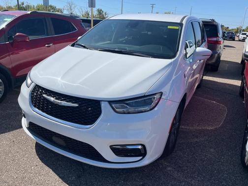 2022 Chrysler Pacifica Hybrid Touring L