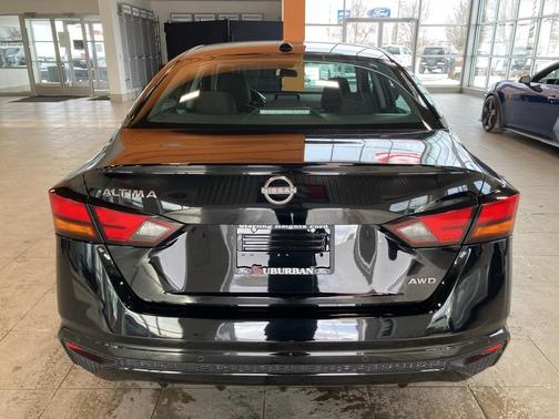 2025 Nissan Altima SV