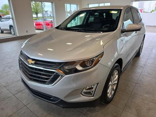 Silver Ice Metallic 2020 Chevrolet Equinox 2LT