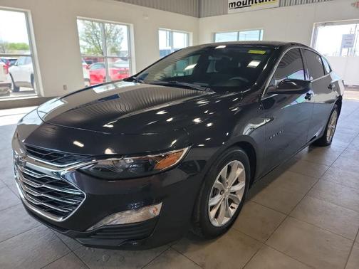 Black 2022 Chevrolet Malibu LT