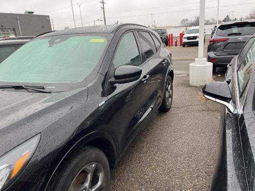 2023 Ford Escape ST-Line Select