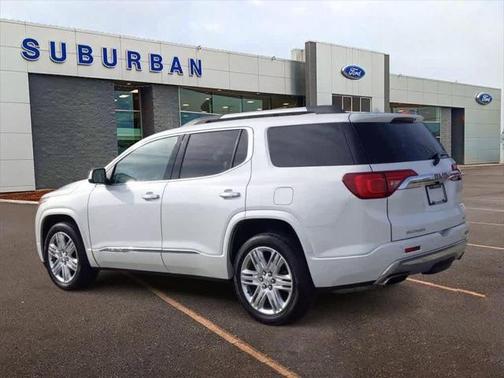 2017 GMC Acadia Denali