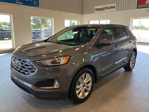 2021 Ford Edge Titanium