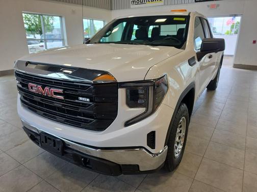 White 2023 GMC Sierra 1500 Pro