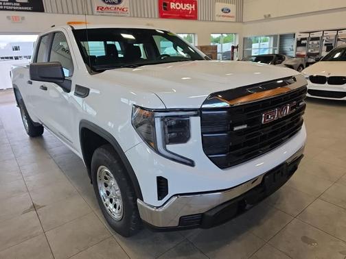 White 2023 GMC Sierra 1500 Pro