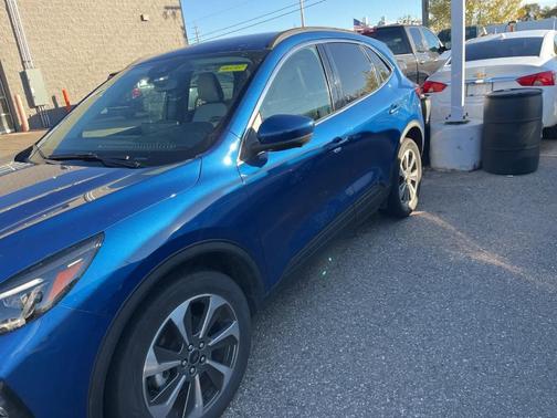 2023 Ford Escape Platinum