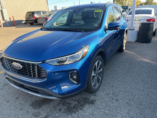 2023 Ford Escape Platinum