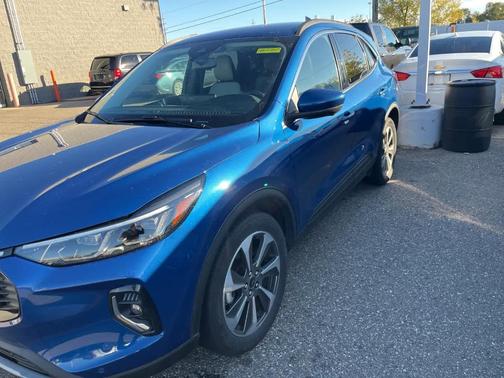 2023 Ford Escape Platinum