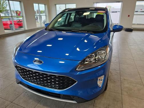 Velocity Blue Metallic 2021 Ford Escape Titanium Hybrid
