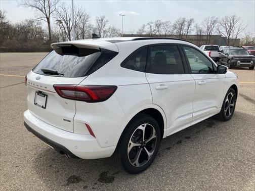 2023 Ford Escape ST-Line Elite