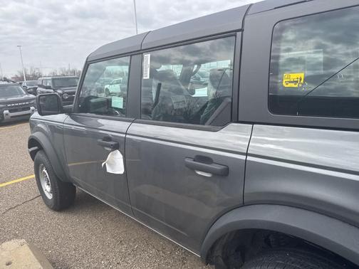 Carbonized Gray Metallic 2026 Ford Bronco Base