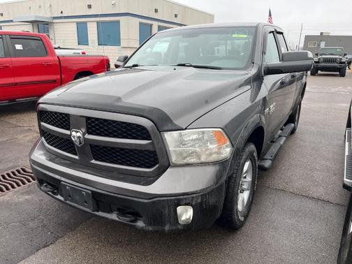 2017 RAM 1500 SLT