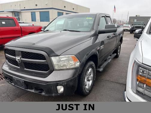 2017 RAM 1500 SLT