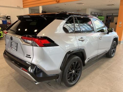 2022 Toyota RAV4 Hybrid XSE