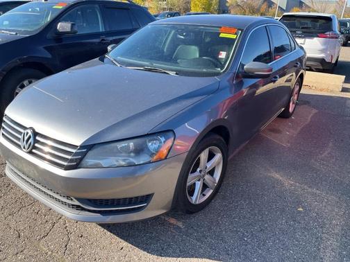 2013 Volkswagen Passat 2.5 SE