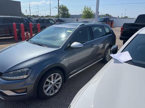 2017 Volkswagen Golf Alltrack TSI SE