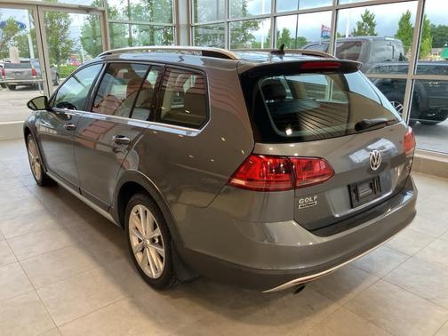 2017 Volkswagen Golf Alltrack TSI SE