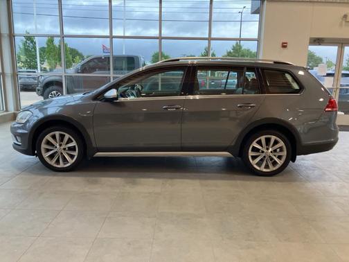 2017 Volkswagen Golf Alltrack TSI SE