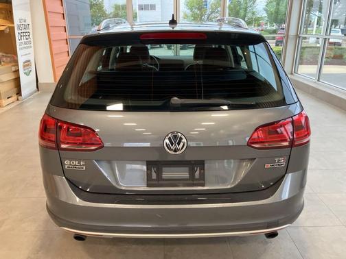 2017 Volkswagen Golf Alltrack TSI SE