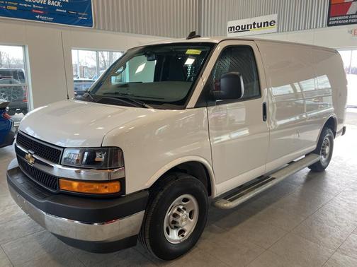 2024 Chevrolet Express 2500 Work Van
