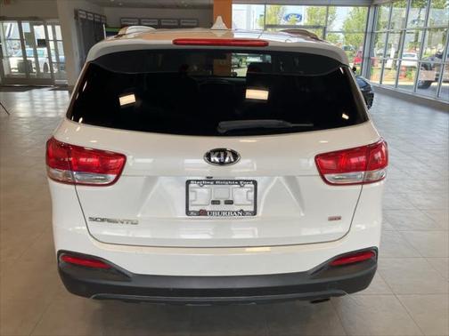 2016 Kia Sorento LX