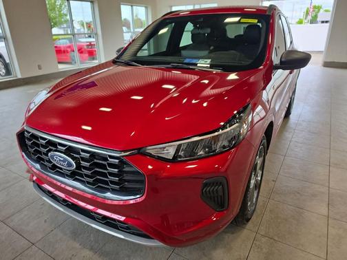 Rapid Red Metallic Tinted Clearcoat 2024 Ford Escape ST-Line