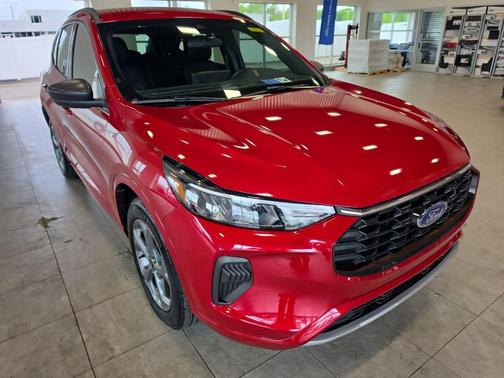 Rapid Red Metallic Tinted Clearcoat 2024 Ford Escape ST-Line