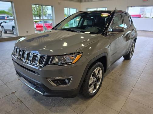 Sting Gray Clearcoat 2019 Jeep Compass Limited