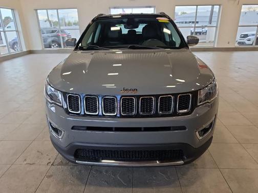 Sting Gray Clearcoat 2019 Jeep Compass Limited