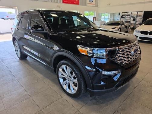 Agate Black Metallic 2023 Ford Explorer Platinum