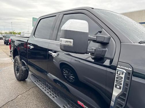 Agate Black Metallic 2023 Ford F-250 Platinum
