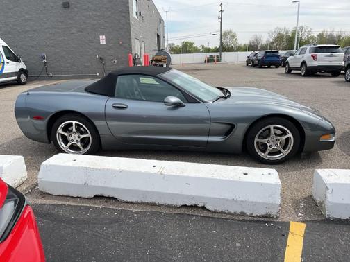 2004 Chevrolet Corvette Base