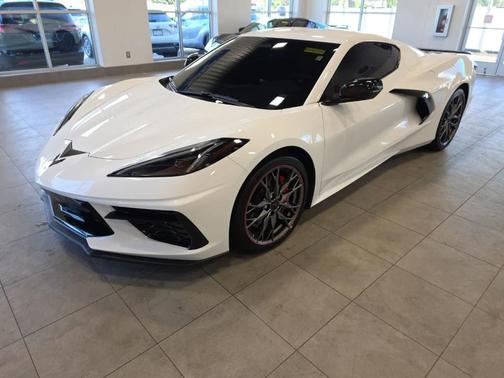 Arctic White 2024 Chevrolet Corvette Stingray w/1LT