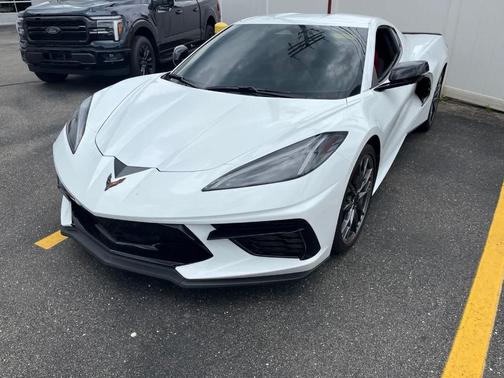 Arctic White 2024 Chevrolet Corvette Stingray w/1LT