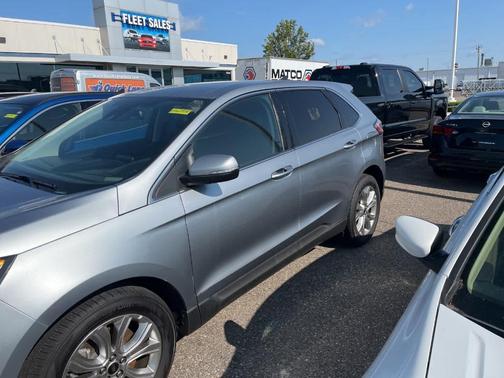 2024 Ford Edge Titanium