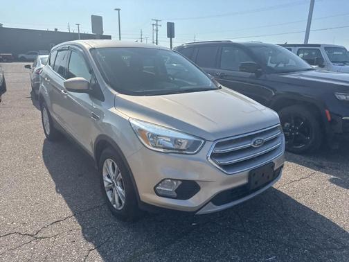 White Gold Metallic 2017 Ford Escape SE