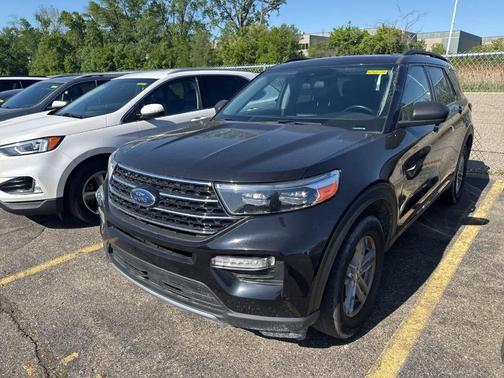 Agate Black Metallic 2021 Ford Explorer XLT