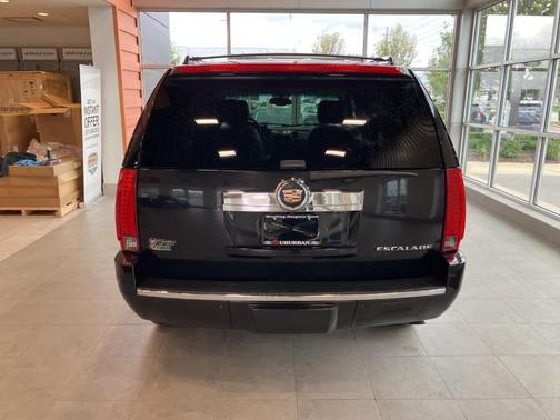 2012 Cadillac Escalade Luxury